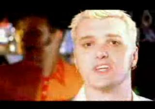 Chumbawamba - Tubthumping